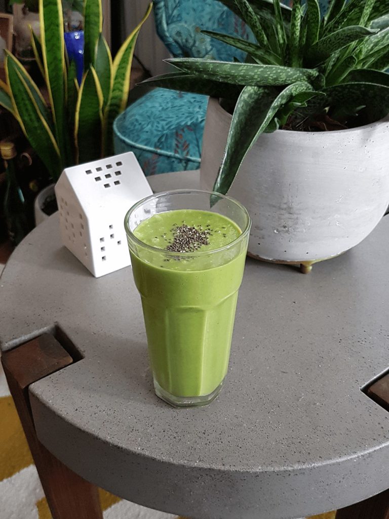 green keto smoothie for a ketogenic diet