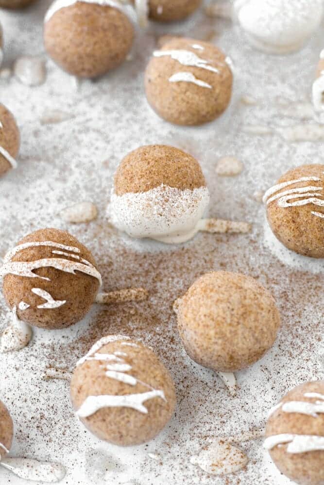 fat bombs with cream cheese - cinnamon