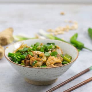 keto stir fry with chicken thighs and peanuts