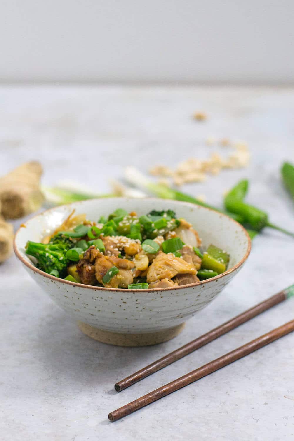 keto stir fry with chicken thighs and peanuts