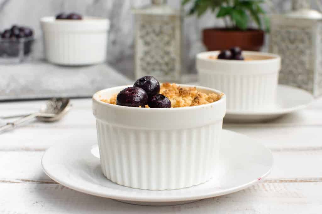 easy low carb keto crumble made with blueberry compote