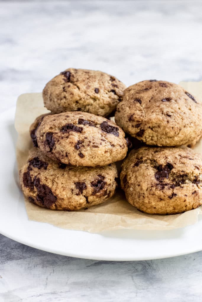 Easy keto chocolate chip cookies