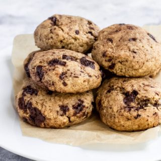 Easy keto chocolate chip cookies