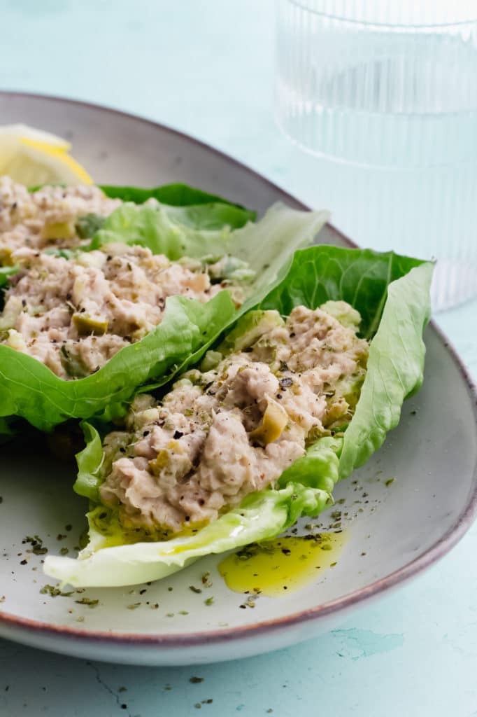 Keto tuna lettuce wraps