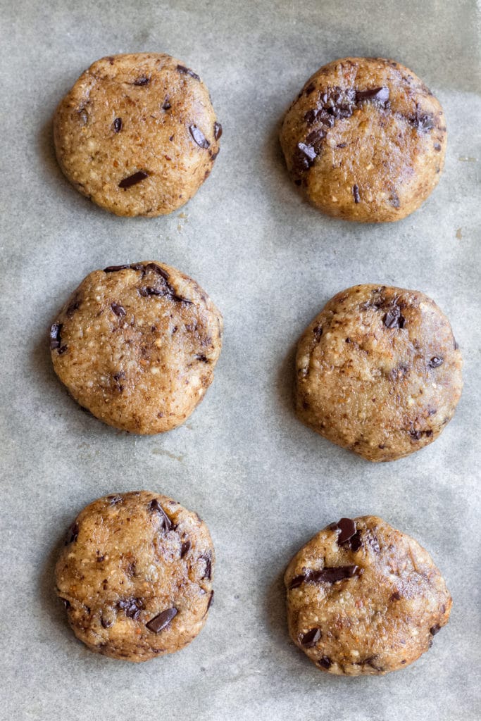 Uncooked easy keto chocolate chip cookies