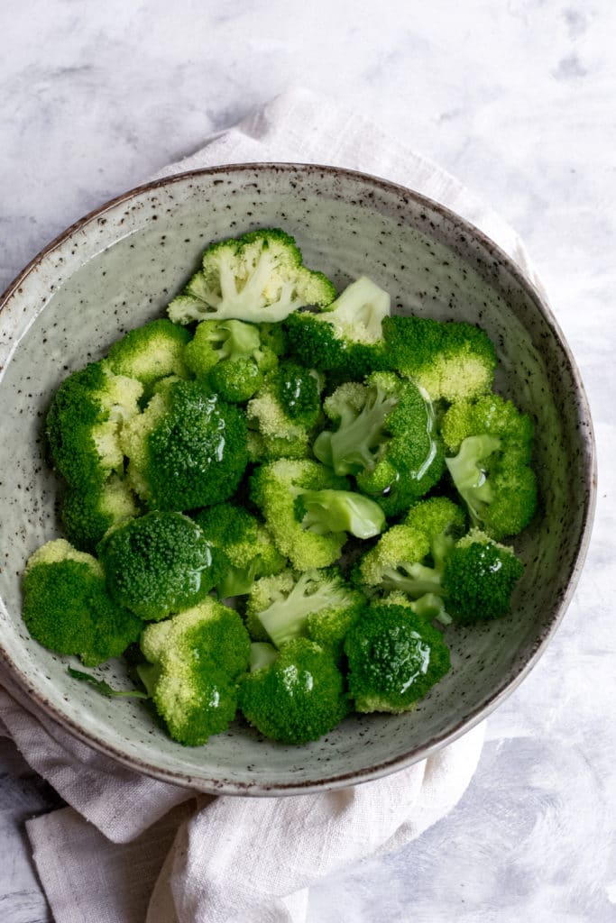 Keto broccoli salad_blanched broccoli