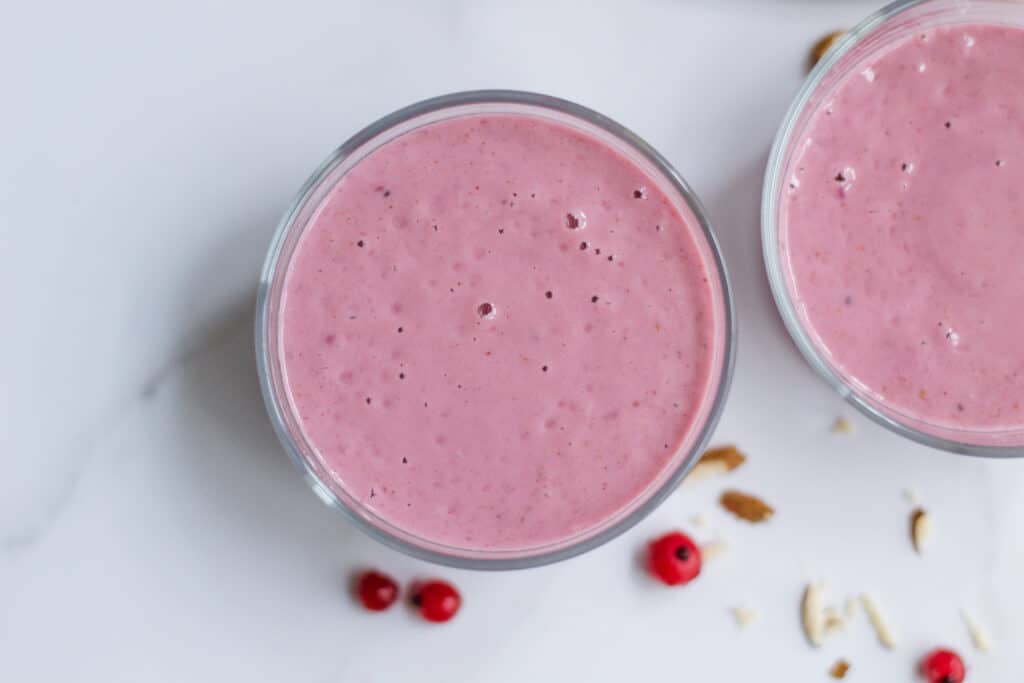 Keto vegan red berry smoothie recipe