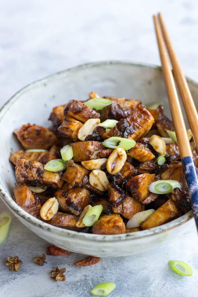 Keto Kung Pao chicken with scallions