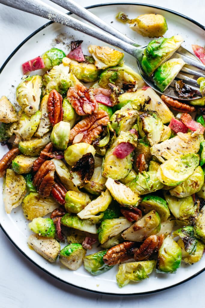 Keto roasted Brussels sprouts with bacon