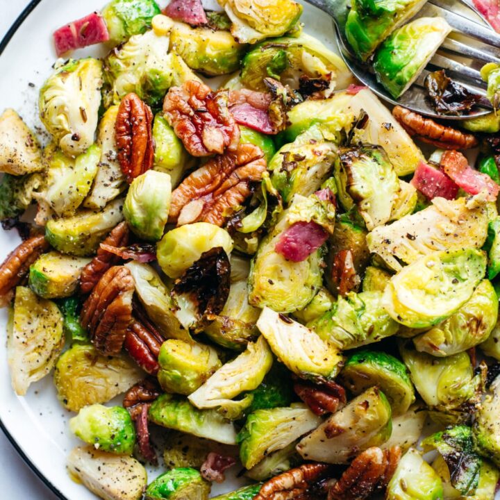 Keto roasted Brussels sprouts with bacon