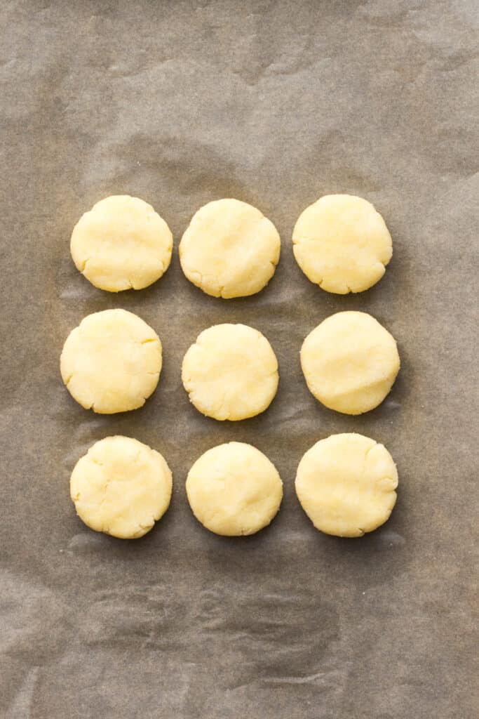 Raw keto cookies