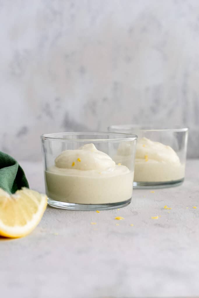 Keto lemon mousse in small cups