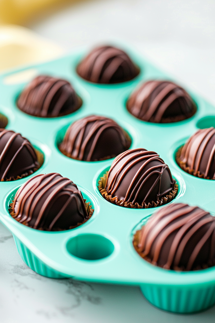 Low-Carb Mint Chocolate Fat Bombs Ingredients